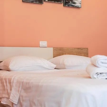 Sky Apartament. Bllok District Daire Tiran