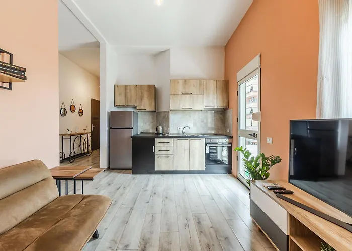 Sky Apartament. Bllok District Tiran